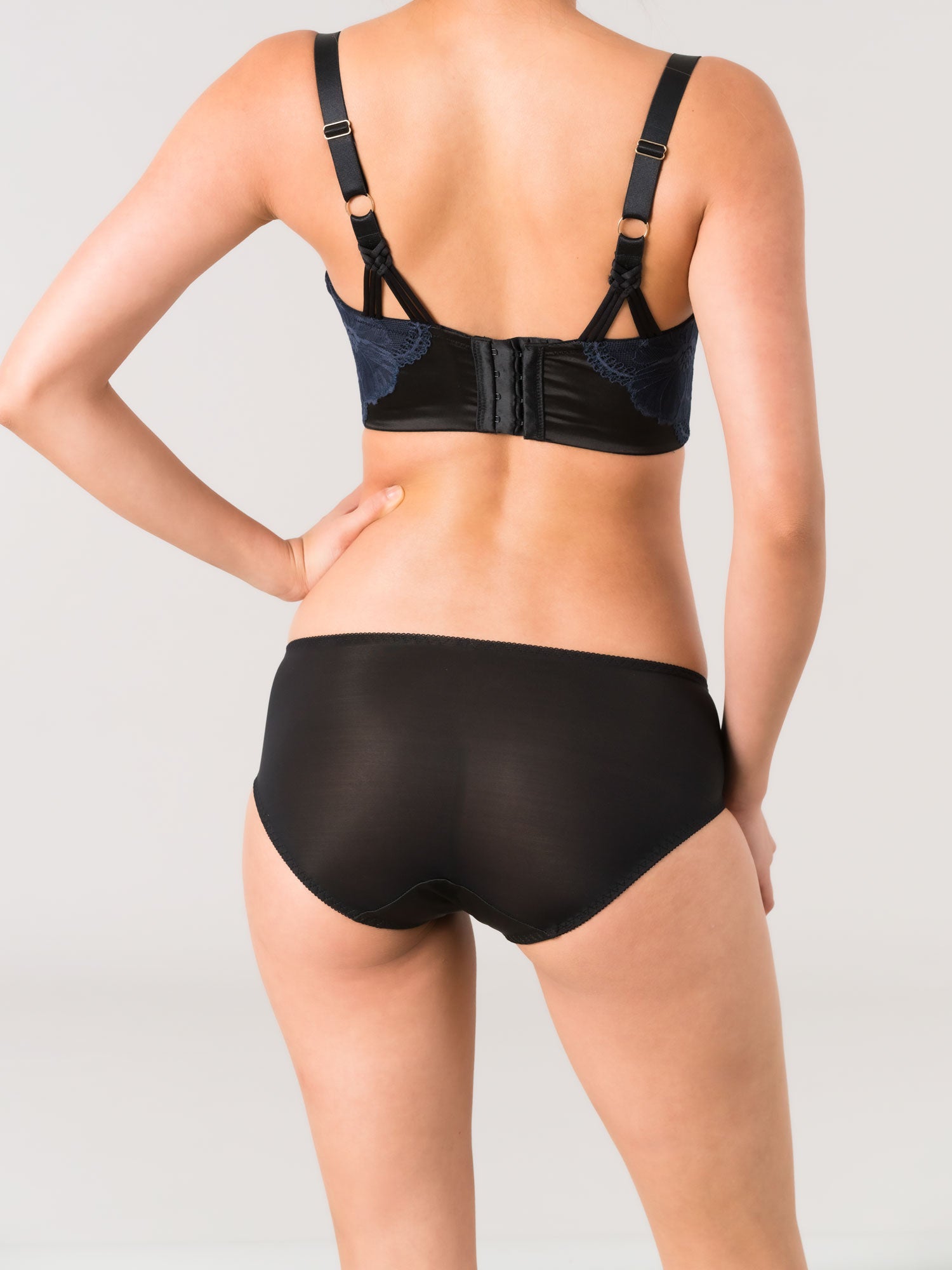 Everyday Mid-Rise Briefs 舒適中腰內褲・蕾絲拼接