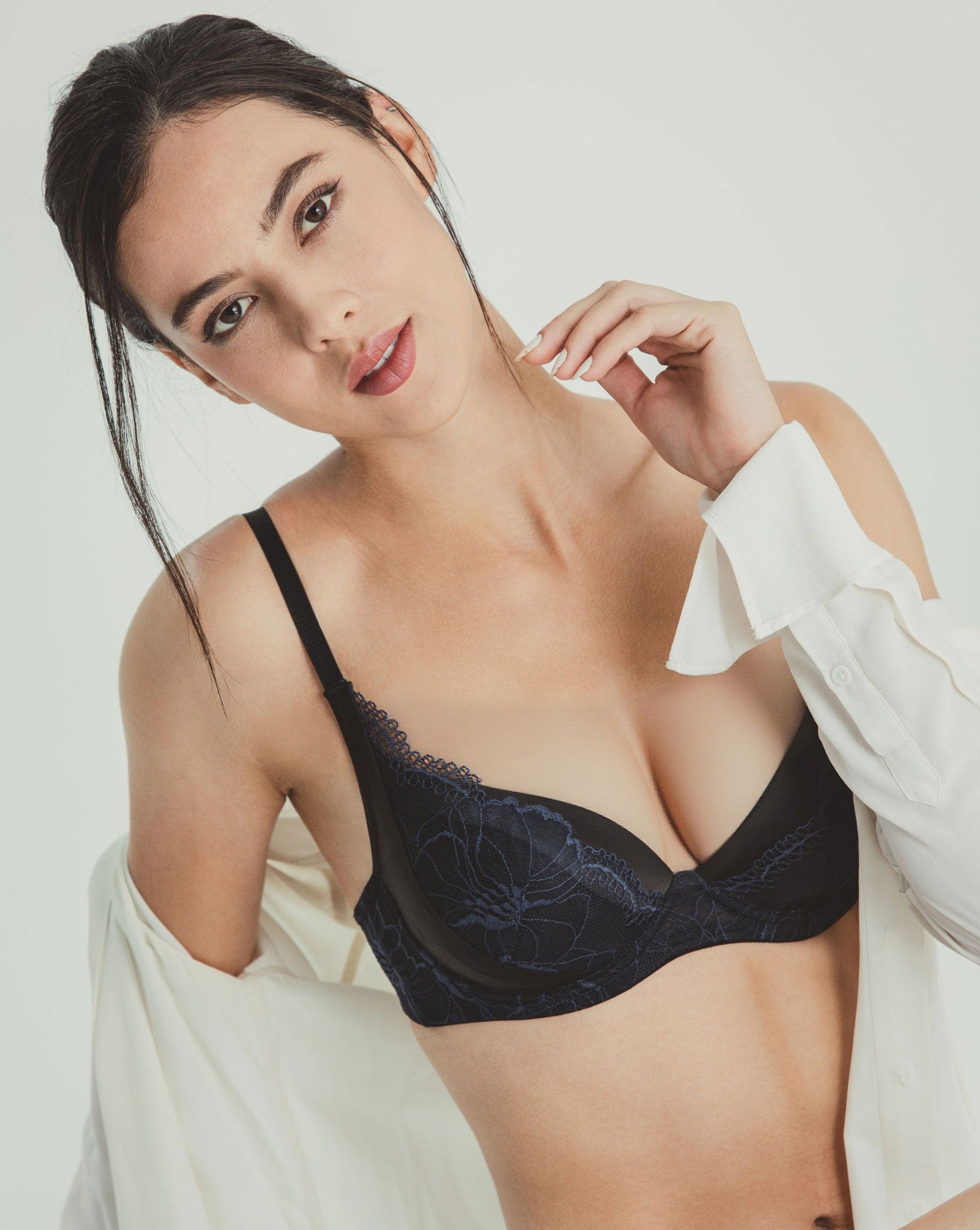 Roen_lift-bra.jpg