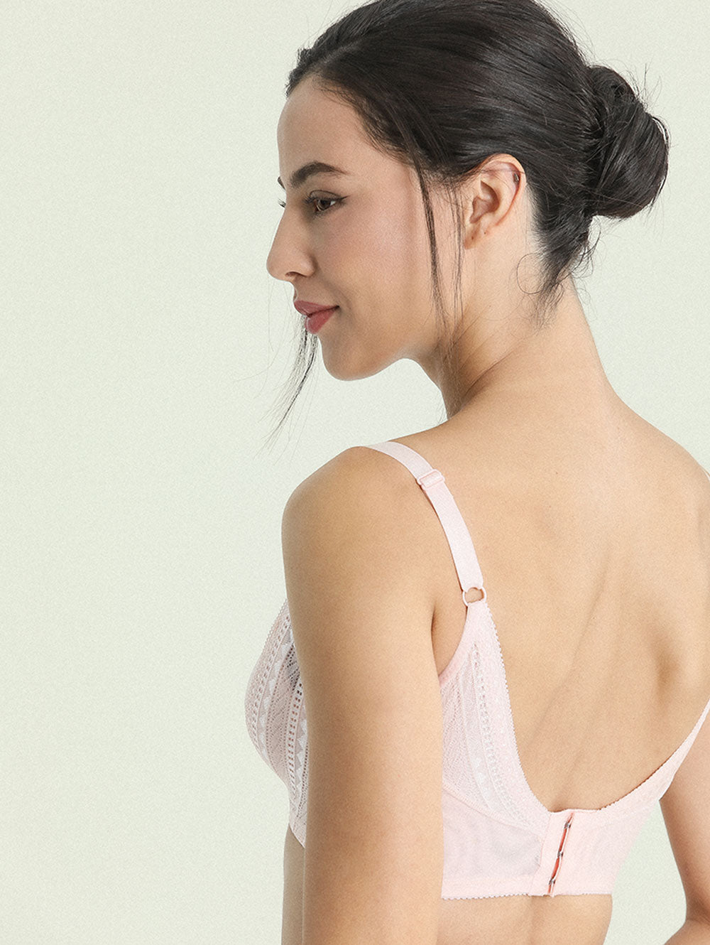 蕾絲半罩內衣 收副乳 穩定貼合
