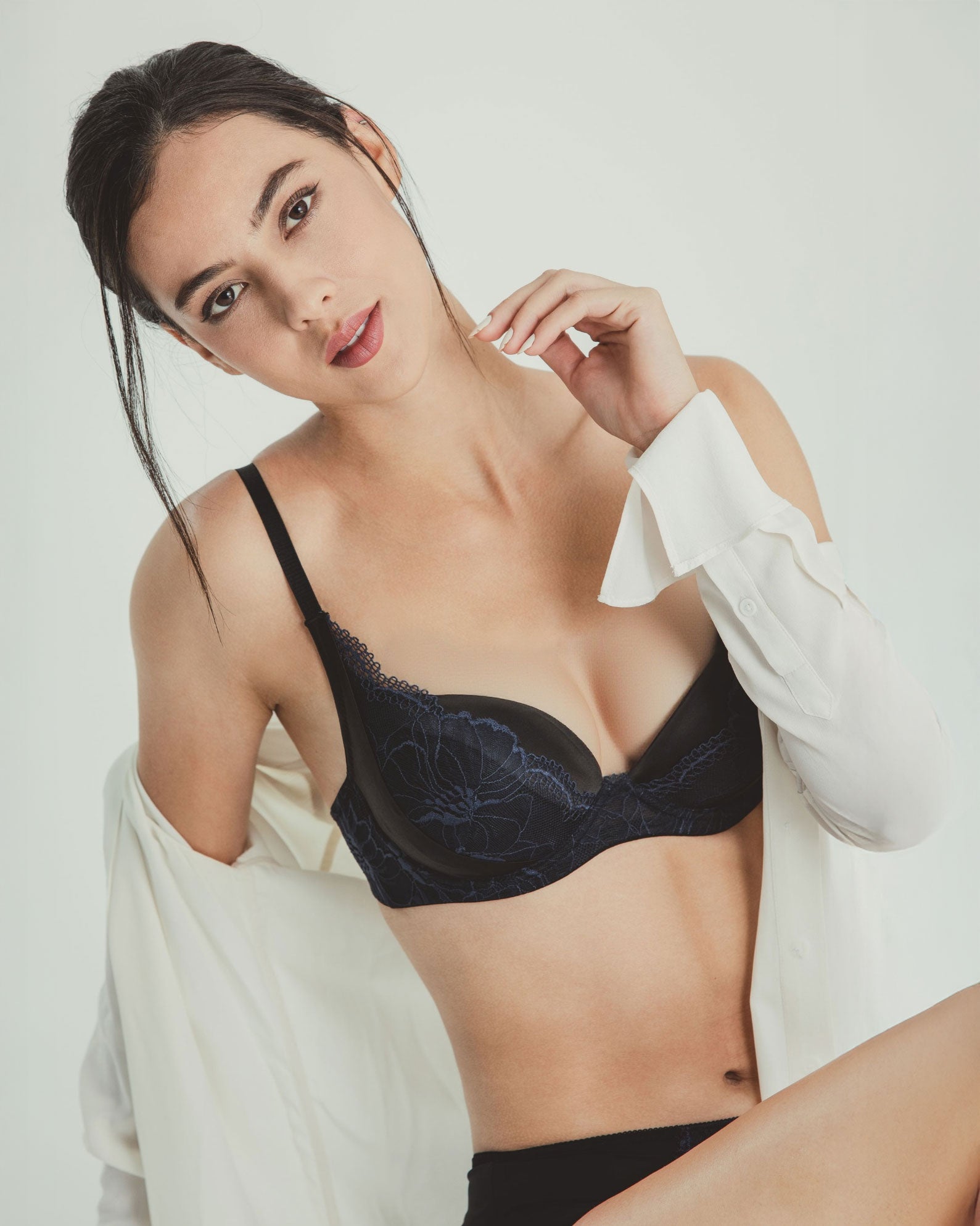 Rōen 若隱 Lift Up Comfort Bra 輕盈集中全罩杯內衣