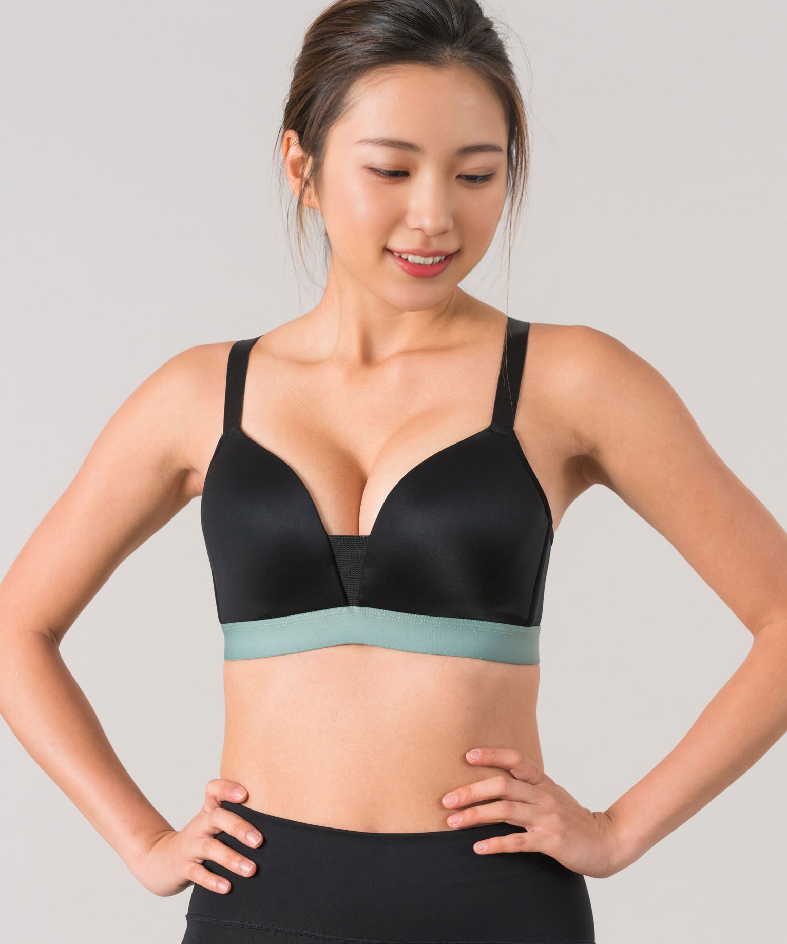 sportsbra_970aec6c-c9ac-404f-baf5-a6f59622960b.jpg